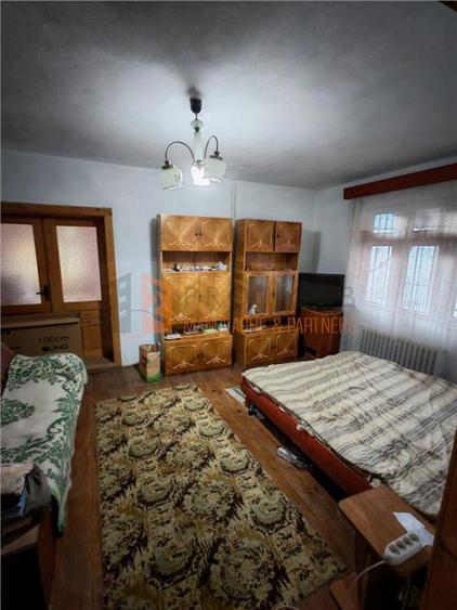 Casă individuală cu 13 camere cu Teren 1063 Mp în Vintilă Vodă