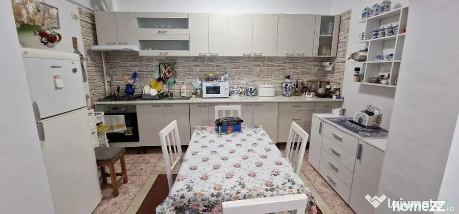 Casă cu 3 camere cu Teren 154 Mp în Central