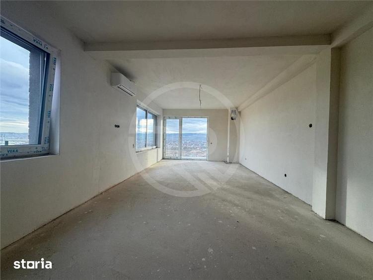 Casă cu 5 camere cu Teren 300 Mp în Central