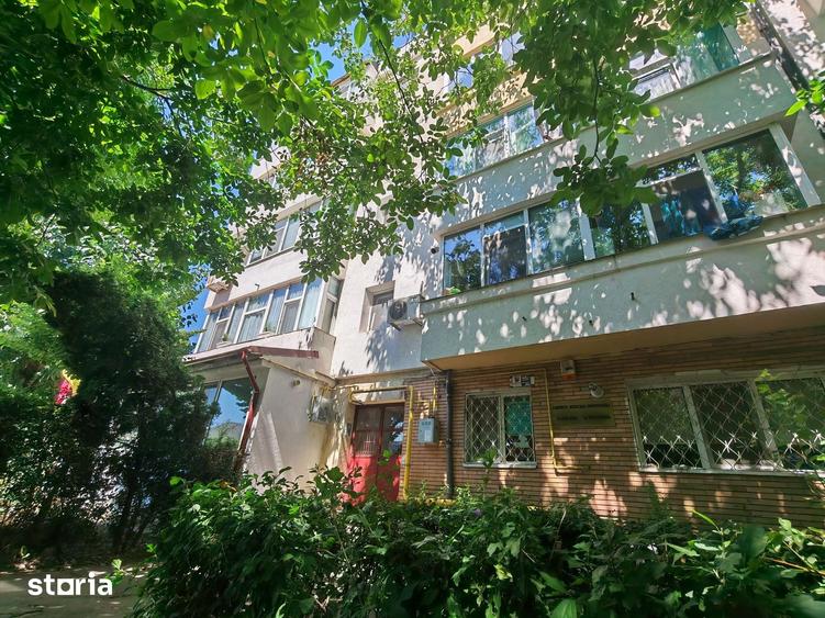 Apartament cu 4 camere decomandat în CET