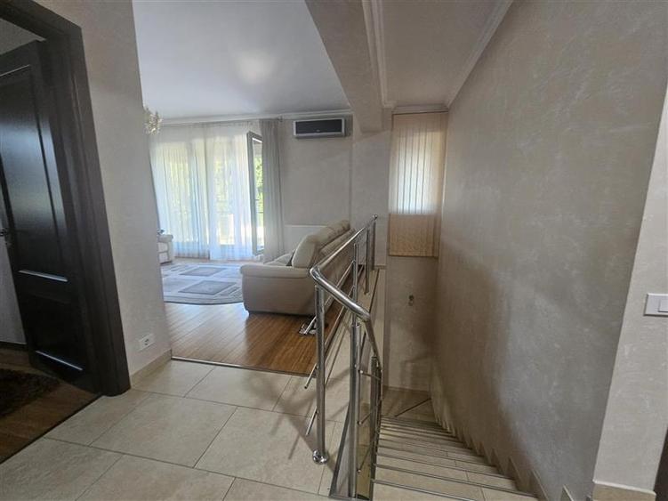Apartament cu 4 camere decomandat, mobilat în Dămăroaia