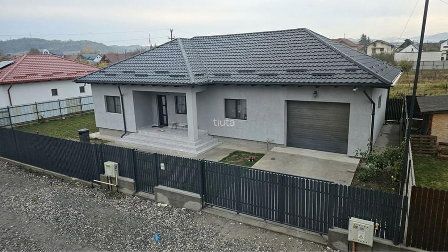 Casa de vanzare /inchiriat ,str Vasile Lupu