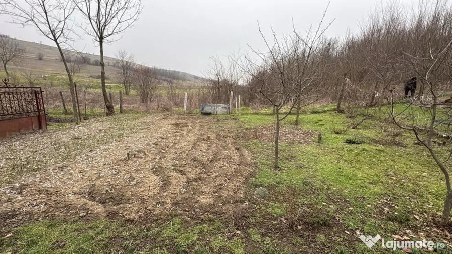 Teren de 2038 mp, în Ghercești