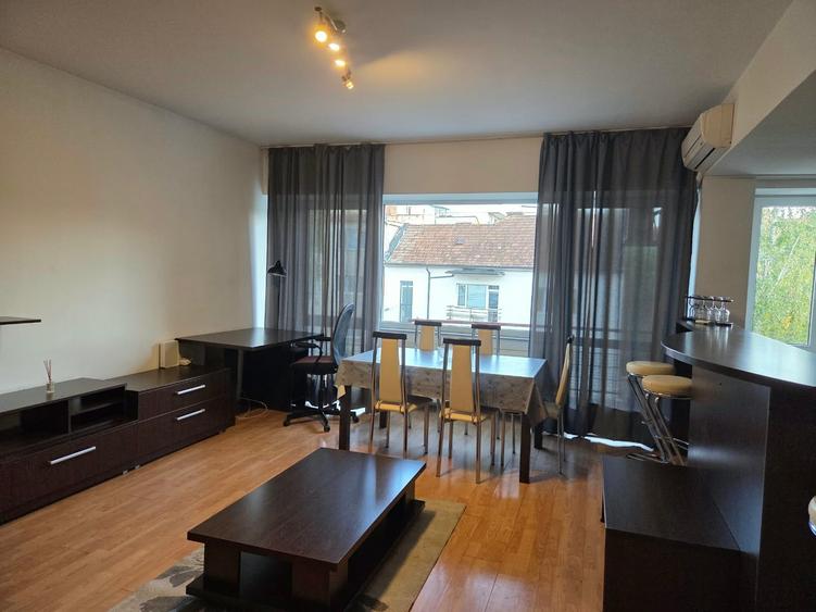 Apartament cu 3 camere în Central
