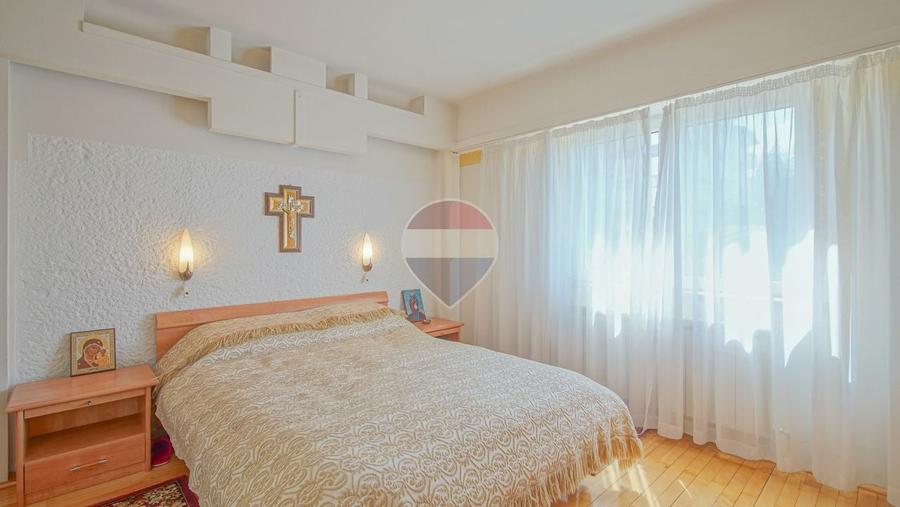Apartament cu 4 camere decomandat, mobilat în Clăbucet