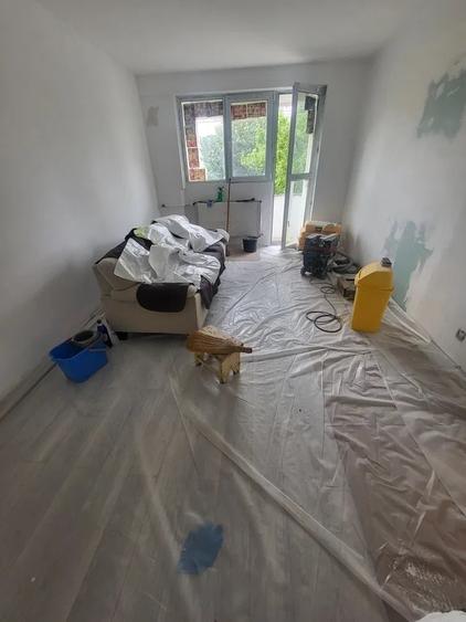 Apartament cu 3 camere decomandat în Drumul Taberei