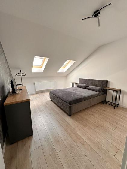 Apartament cu 3 camere decomandat în Exterior Vest