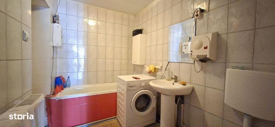 Spațiu comercial, de 152 mp, în Piața Centrală