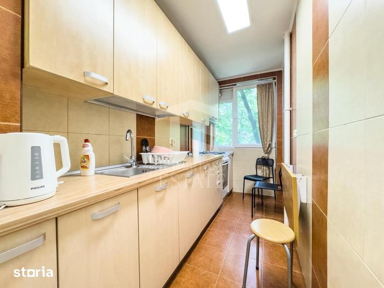 Apartament cu 3 camere semidecomandat, mobilat în Drumul Taberei