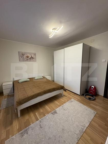 Apartament cu 3 camere decomandat, mobilat în Lunei