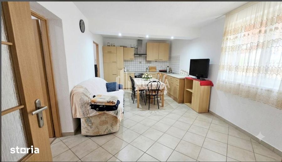 Casă cu 7 camere cu Teren 1500 Mp în Central