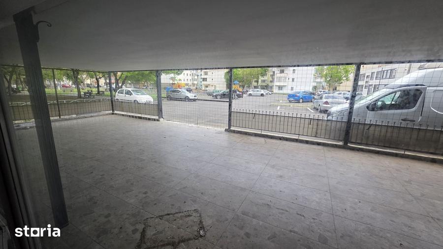 Spațiu comercial, de 200 mp, în Central