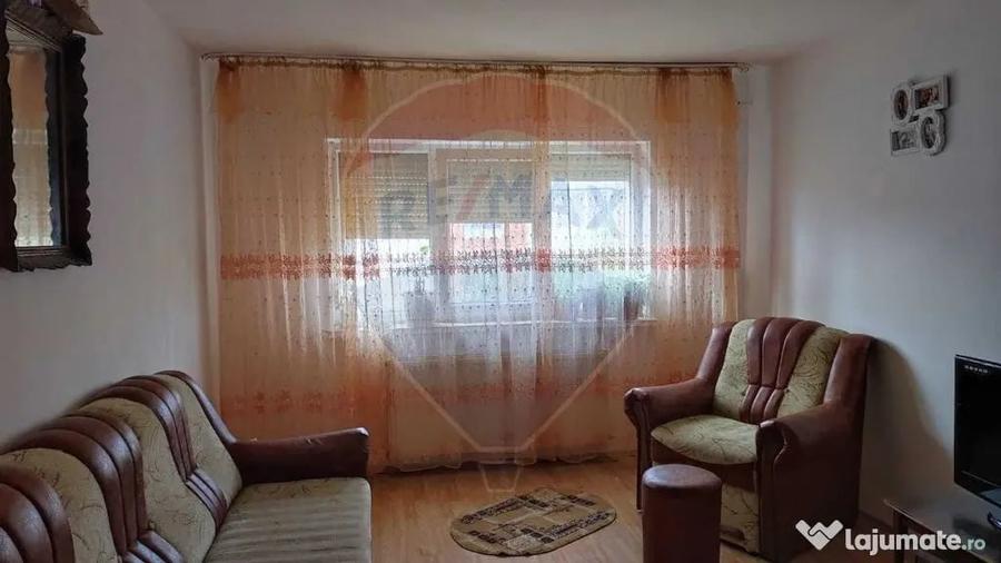 Apartament cu 3 camere de vanzare in zona Sarari - 5