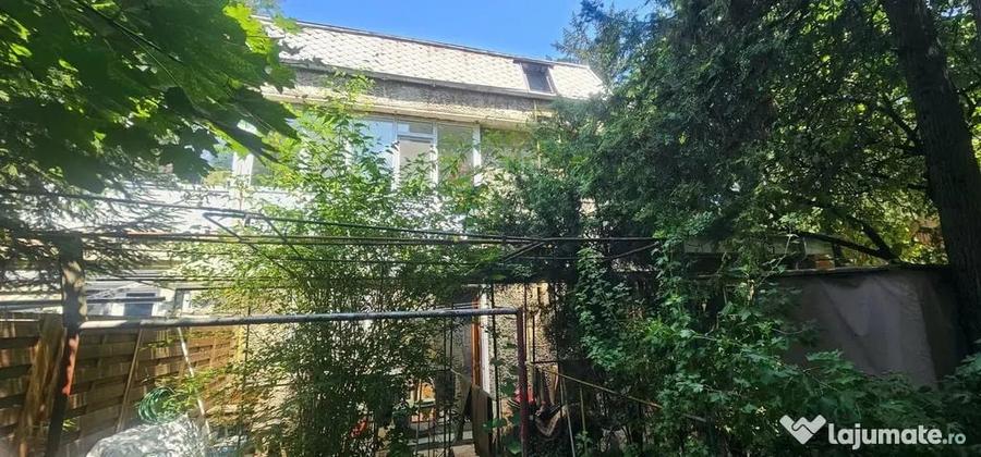 Casă cu 4 camere cu Teren 365 Mp în Ultracentral