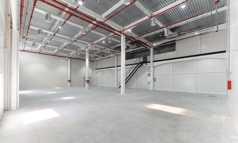 Spațiu industrial, de 5,500 mp, în Otopeni