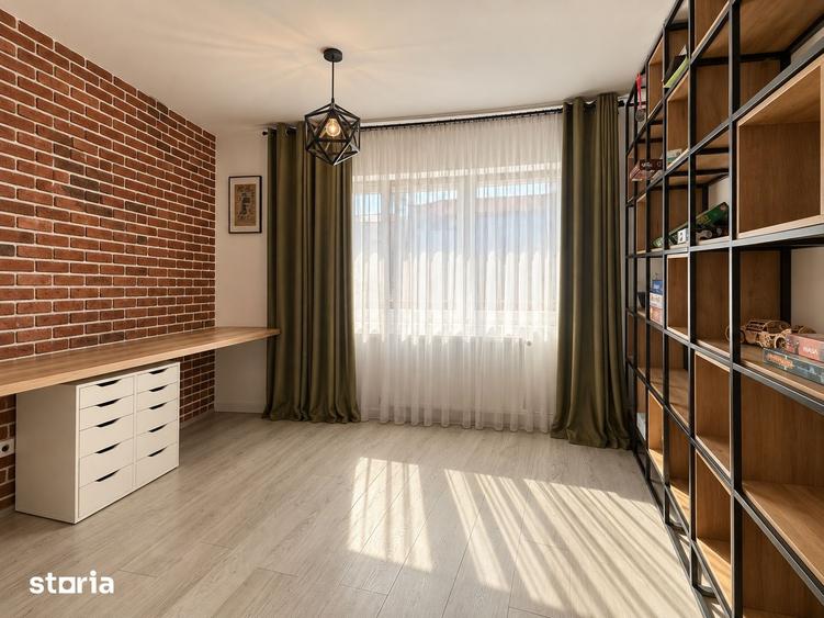 Casă cu 4 camere cu Teren 350 Mp în Merghindeal