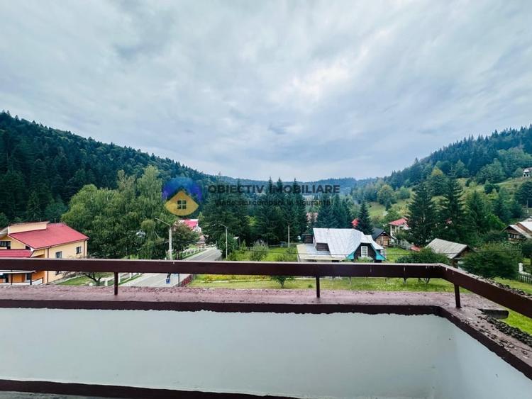 Apartament cu 4 camere decomandat în Durău