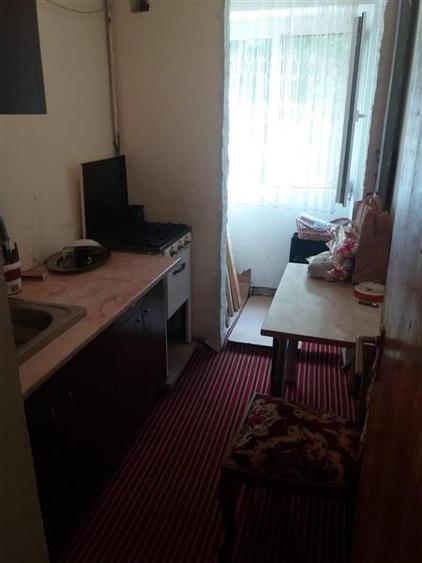 Apartament cu 2 camere semidecomandat în Berceni