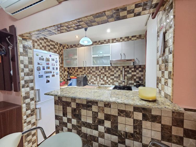 Apartament cu 2 camere decomandat în Micro 13