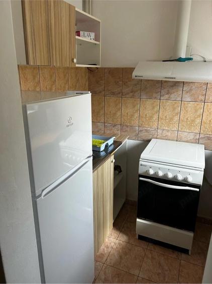 Garsonieră decomandată în Confecții