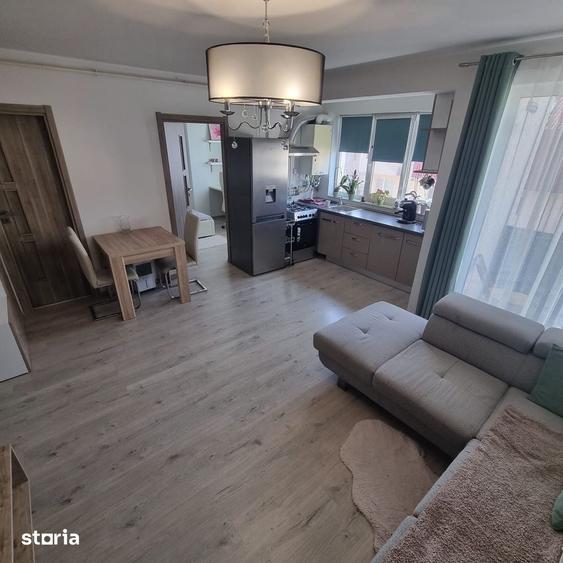 Apartament cu 2 camere semidecomandat în Între Lacuri
