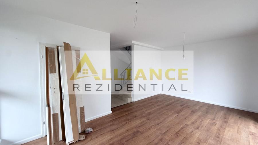 Duplex cu 4 camere cu Canalizare în Berceni