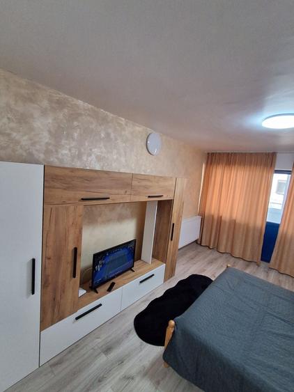 Garsonieră decomandată în Zahana
