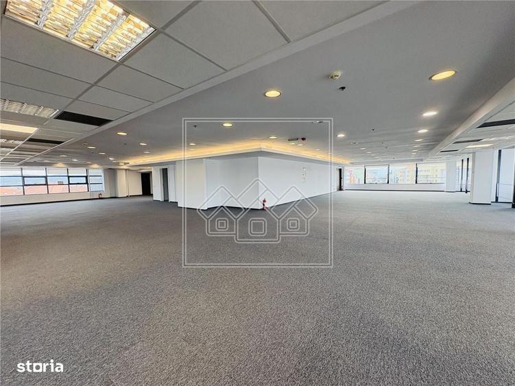 Spațiu comercial, de 510 mp, în Paltin