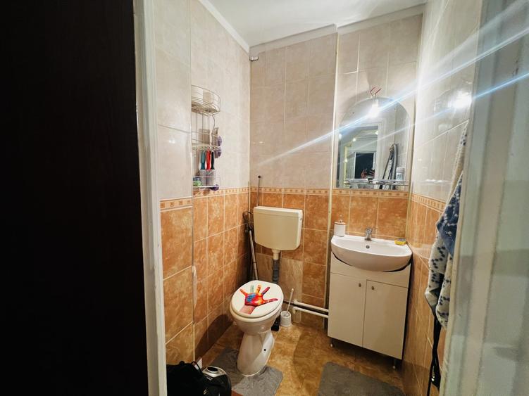 Apartament cu 3 camere decomandat, mobilat în Drumul Taberei