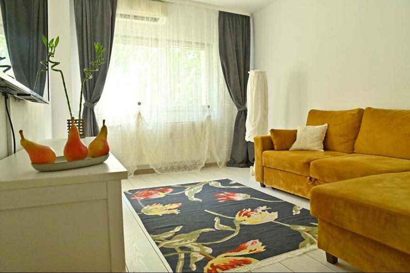 Apartament cu 2 camere semidecomandat, mobilat în Moșilor