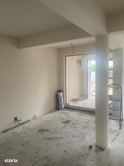 Casă cu 5 camere cu Teren 700 Mp în Garoafa