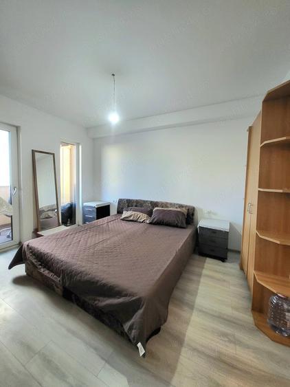 Apartament cu 3 camere decomandat în Aradului