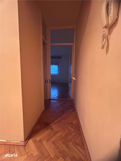 Apartament cu 3 camere decomandat în Micro 17