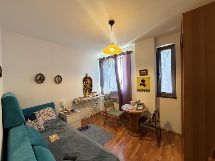 Apartament cu 2 camere decomandat, mobilat în Soarelui