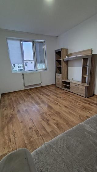 Apartament cu 2 camere semidecomandat în Micro 19