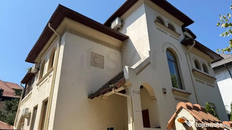 Casă cu 7 camere cu Teren 420 Mp în Dorobanți