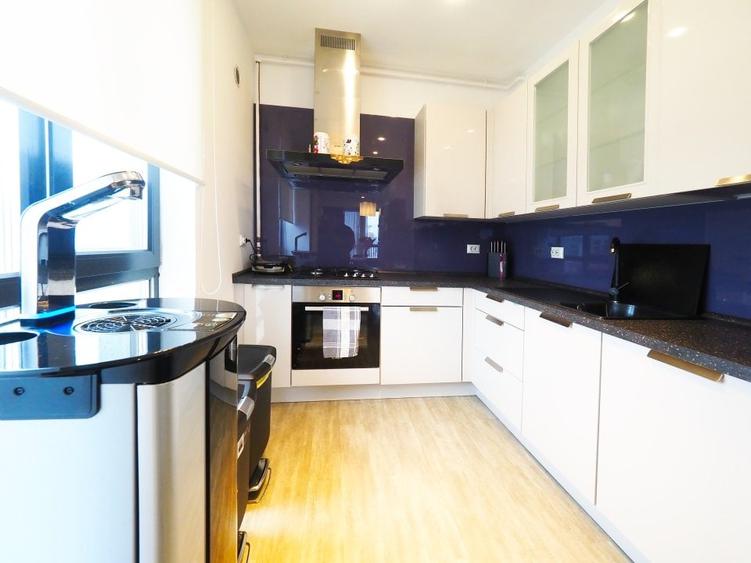 Apartament cu 4 camere decomandat, mobilat în Pipera