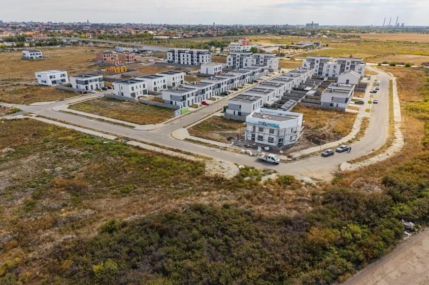 Teren Construcții intravilan de 440 mp, în Mehala