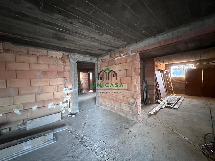 Casă individuală cu 5 camere cu Canalizare în Jiblea Nouă