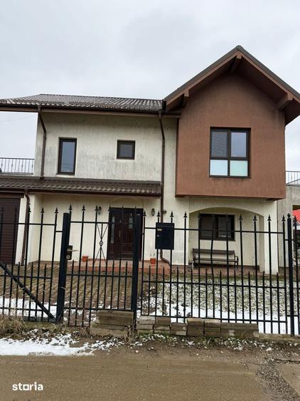 Vand Vila P + 1 Calea Moldovei [ Gheraesti } - 7