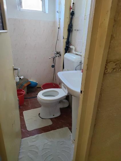 Apartament cu 3 camere nedecomandat în 5 Călărasi