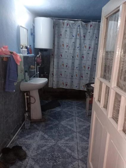 Casă cu 5 camere cu Teren 700 Mp în Ciclova Română