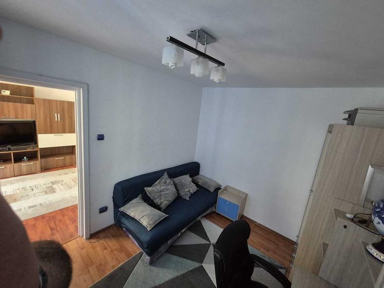 Apartament cu 2 camere semidecomandat în Șagului