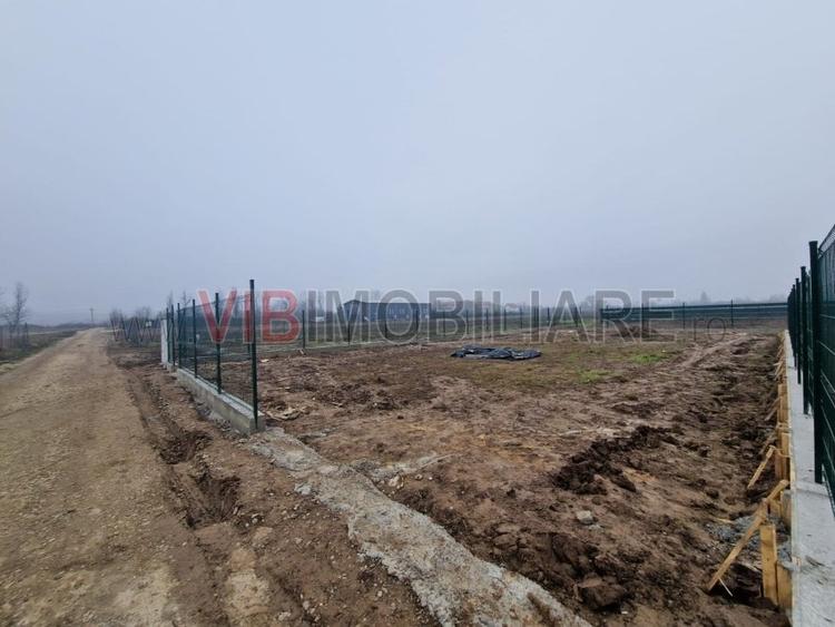 Teren intravilan de 500 mp, în Izvorani