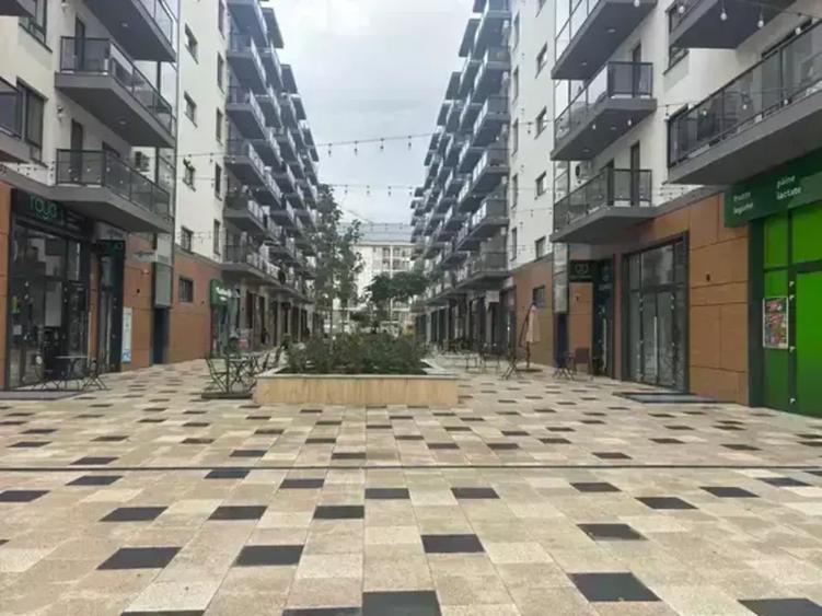 Spațiu comercial, de 80 mp, în Central
