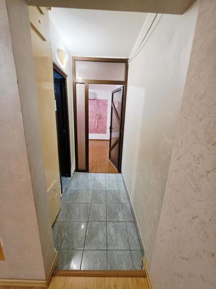 Apartament cu 2 camere semidecomandat în Mărășești