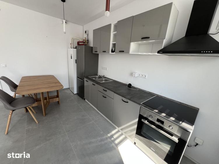Casă cu 3 camere decomandat cu Teren 230 Mp în Reșița