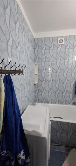 Apartament cu 2 camere decomandat în Podu Roș