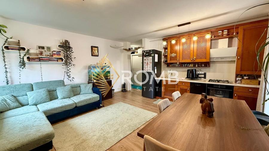 Apartament cu 3 camere semidecomandat, mobilat în Florești