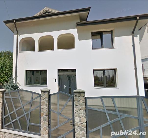 Casă cu 6 camere cu Teren 326 Mp în Central
